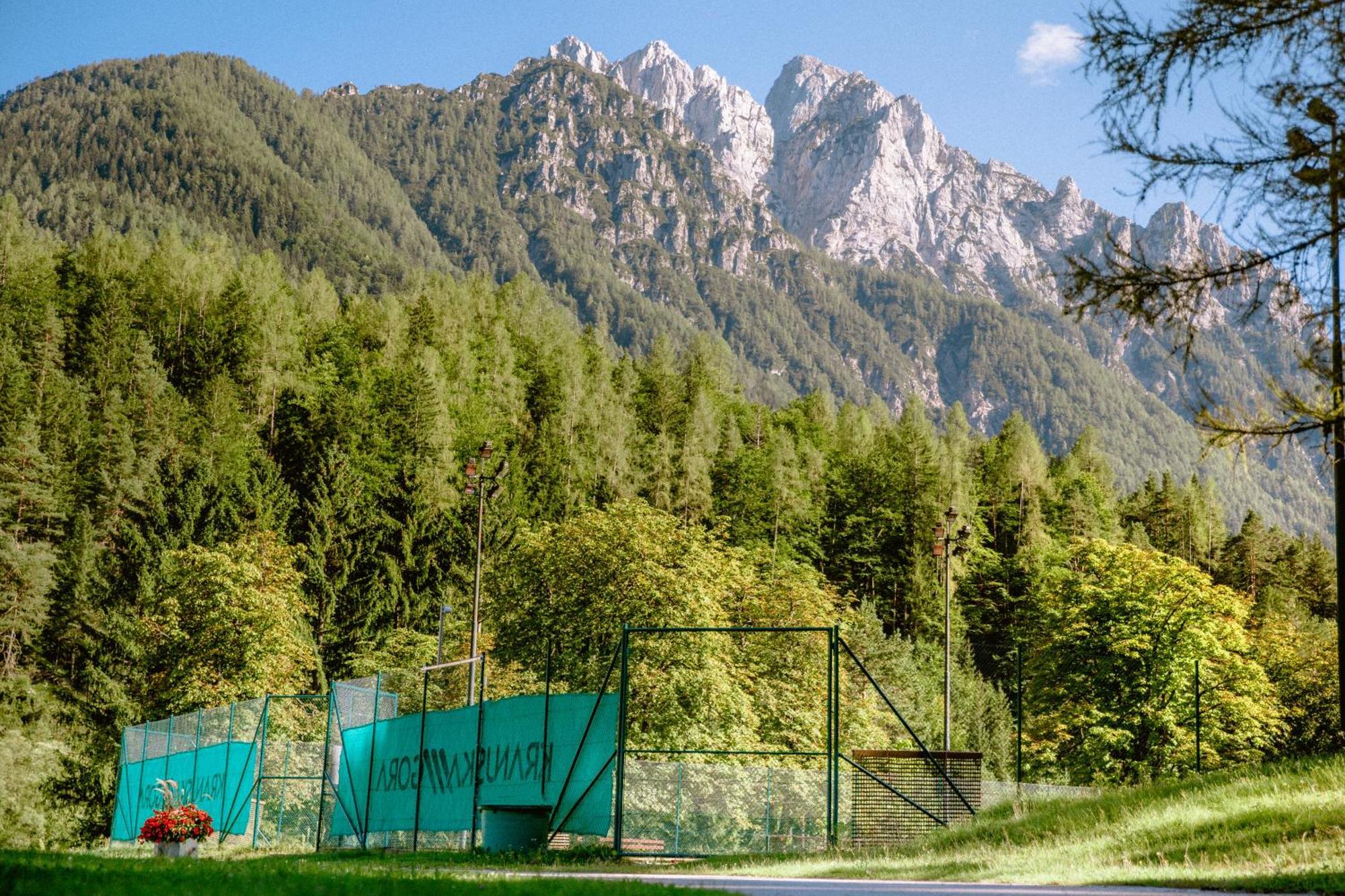 Hotel Kranjska Gora Buitenkant foto